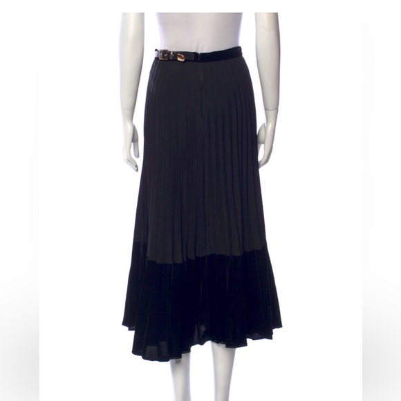 Sandro black pleated skirt with velvet bottom size 1 Small - Picture 3 of 3